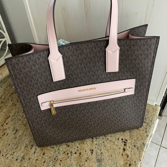 New Mk large tote 💝 limited addition - Picture 3 of 8